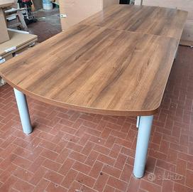 Tavolo riunione ovale