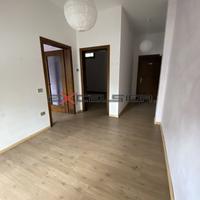 CAVARZERE: ufficio piano terra