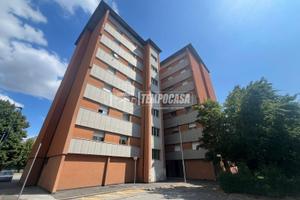 AMPIO E LUMINOSO 5 LOCALI PANORAMICO