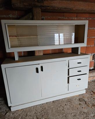 Vetrina e specchiera 