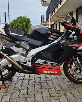 Aprilia rsv 1000 permuta finanziamento
