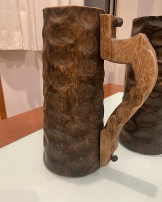 Due Bicchieri legno medievali
