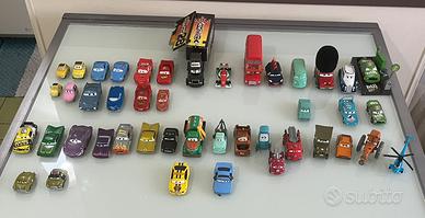 Lotto 42 Cars Disney Pixar Mattel + Camion