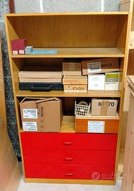 Mobile libreria con cassetti