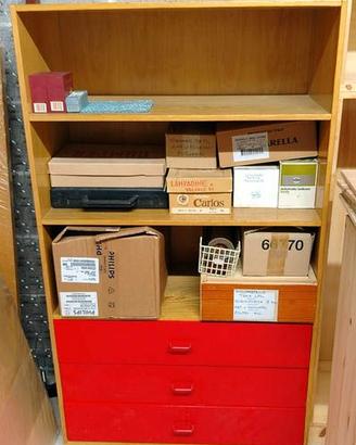 Mobile libreria con cassetti