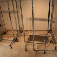 Espositori per abiti , Manichini , e ripiani