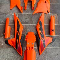 PLASTICHE KTM 2025