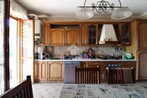 4 LOCALI A LONGIANO