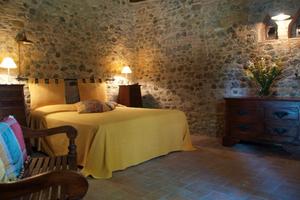 ANTICO CASOLARE IN PIETRA ideale come attivita