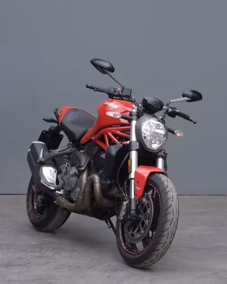 DUCATI Monster 821