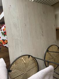 Tavolo allungabile con sedie