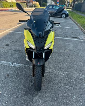 Aprilia sr gt 125