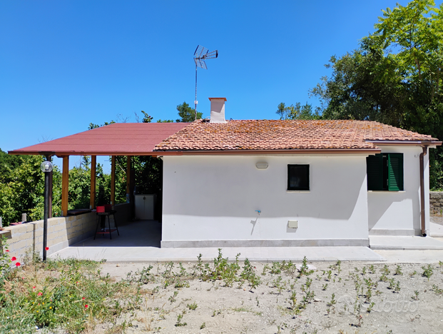 Rustico con terreno magliano romano