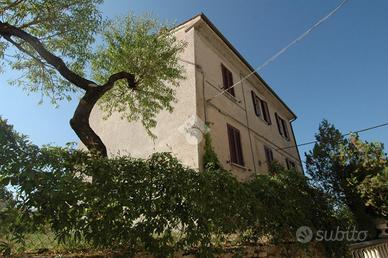 6 LOCALI A SIGILLO