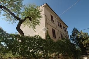 6 LOCALI A SIGILLO