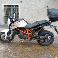 KTM Duke 690
