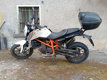 KTM Duke 690