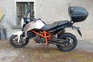 KTM Duke 690
