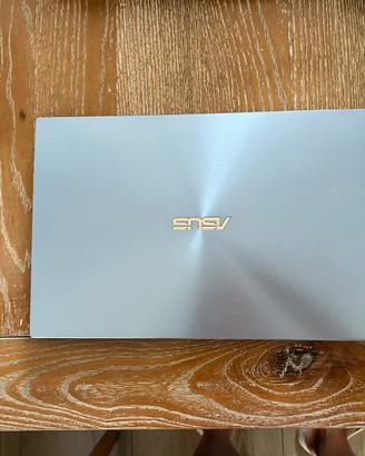 Asus zenbook 14 UM431D Ryzen5