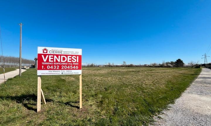 San Giorgio di Nogaro, ampio Terreno da 9600 mq