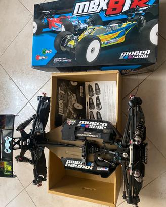 Truggy 1/8 Mugen mbx8t