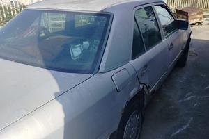 Ricambi usati MERCEDES 250D