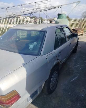 Ricambi usati MERCEDES 250D