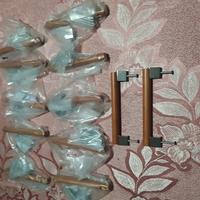 Maniglie per mobili colore ciliegio 