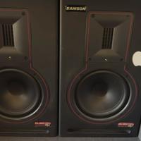 Coppia di monitor attivi