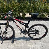 Bicicletta mountain bike SCOTT carbonio