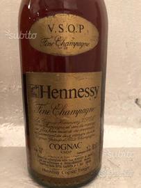 Bottiglia cognac Hennessy fine champagne