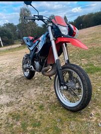 Aprilia 125 2t motard