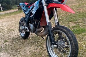 Aprilia 125 2t motard