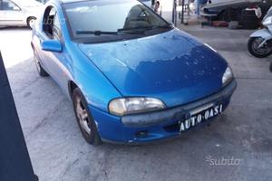 Opel tigra 1.4 benzina 1.9.9.9ricambi