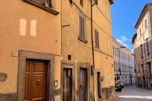 Casa indipendente di 84 m² con 4 locali a Viterbo