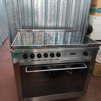 Cucina a gas 5🔥 professionale - condizioni 10/10 