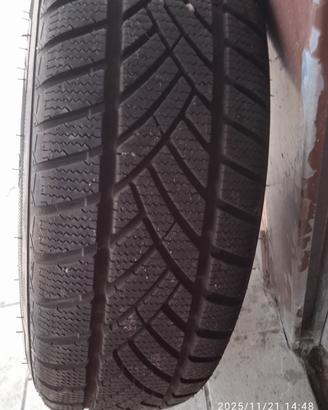 Gomme da neve con cerchi in acciaio