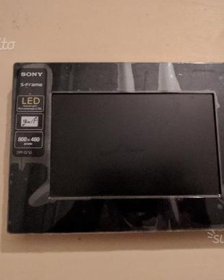 Sony S-Frame DPF-D710
