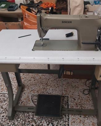 Macchina da cucire professionale Singer