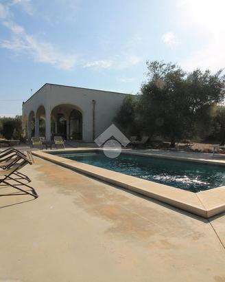 VILLA SINGOLA A OSTUNI