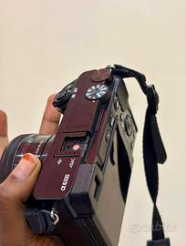 Sony alpha a6100 con Obbiettivo e accessori