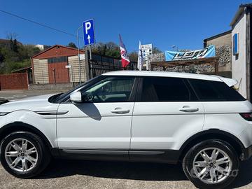 Land Rover Range Evoque 2.2 TD4 5p. Prestige