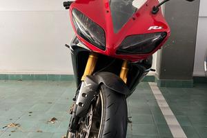 Yamaha r1