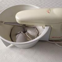 Passapomodoro elettrico