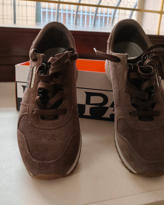 scarpe scamosciate Napapijri nuove