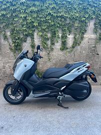 XMAX 300 tech Max+ 2025 2mila km