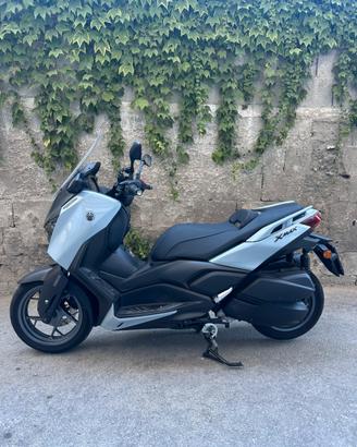 XMAX 300 tech Max+ 2025 2mila km
