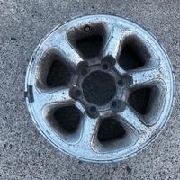 Cerchio in lega 15 pollici Mitsubishi Pajero 1997