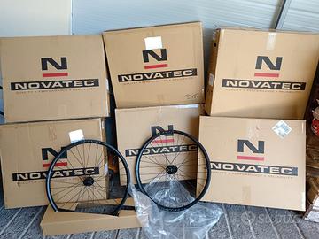 coppia ruote Novatec carbon m30EO