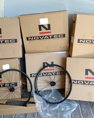 coppia ruote Novatec carbon m30EO